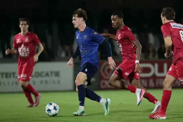 Foto 28 van 76